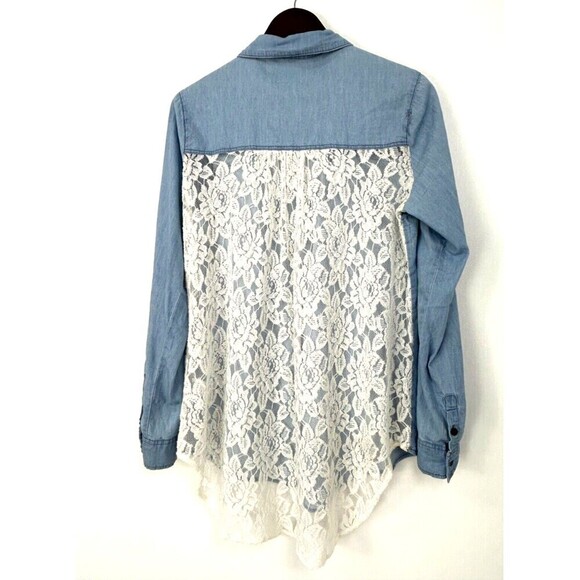 Wishful Park Size L Blue Chambray Button Up Blouse Lace Roll Tab Sleeve Top U3 - Picture 4 of 11